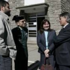 Álvarez charla con Murias, Durán y un guardia civil, tras la visita
