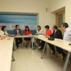 Un momento de la reunión de los comerciantes con el PSOE