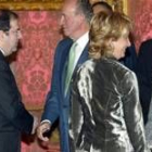 Juan Vicente Herrera saluda al Rey Don Juan Carlos en la recepción que éste ofreció en La Zarzuela
