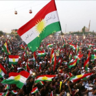 Manifestantes kurdos participan en una manifestación a favor del referéndum del Kurdistán iraquí
