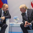 Vladimir Putin y Donald Trump durante una reunión entre ambos mandatarios. KLIMENTYEV