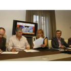 Ignacio Fernández, Domingo Fuertes, Isabel Carrasco, Javier Cepedano y Arturo Fernández en la firma