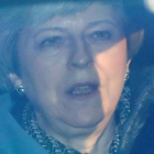 Theresa May se dirige a la Cámara de los Comunes a bordo de su coche oficial, el 1 de abril del 2019.