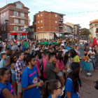 Los peñistas dan el pistoletazo de salida a las fiestas, con la concentración, su pregón y el pasacalles. BARRIO PLANILLO