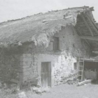 Una de las antiguas «casas de humo» del valle de Riaño.