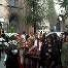 Los leoneses emigrados procesionaron a la patrona de León por las calles de Barcelona