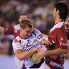 El ademarista Stranovsky, a la izquierda, es seria duda para ayudar al equipo en Champions.