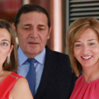 Milagros Marcos, Sáez Aguado y Alicia García, ayer.