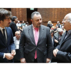 Pablo López Presa, Eduardo Morán y Antonio Colinas, durante el acto celebrado ayer en el Museo Etnográfico. RAMIRO