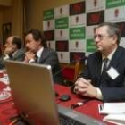 Felipe Romera, en primer plano, durante su intervención en las jornadas sobre gerencia universitaria