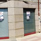 Oficina bancaria recientemente cerrada en Sahagún,
ejemplo del éxodo bancario que ha sufrido la
provincia en los últimos diez años. ACACIO