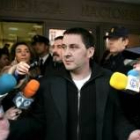 Otegi contesta a los medios de comunicación a su llegada a la Audiencia Nacional