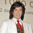 El cantante Camilo Sesto, en su gira 'Todo de mí' en el 2010.