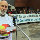 Concentración de hombres contra la violencia machista en España