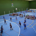 Imagen de varios niños disfrutando de las Escuelas Deportivas de Santa María del Páramo. DL