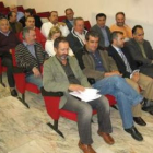 Los asistentes a la reunión ayer de la comisión pro-parque de bomberos.