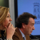 Pilar del Olmo y De Santiago Juárez, en la rueda de prensa de Valladolid