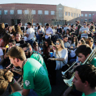 Más de siete mil jóvenes se dieron cita en la fiesta de Industriales. SECUNDINO PÉREZ