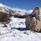 Imagen de archivo de la gran piedra de Tejeira, en un día de invierno. DL