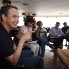 Rodríguez Zapatero, en su encuentro informal con la prensa.