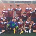 El Mishiara celebra el título logrado y su clasificación para el campeonato de España. DL