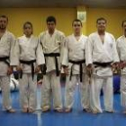 Los cinco judocas leoneses con su Maestro José Antonio Terán