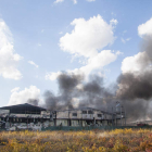 La fábrica-incubadora del Grupo Oblanca ardió el jueves pasado. F. OTERO PERANDONES