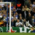 Cole marcó el gol del Chelsea al español del Liverpool Reina