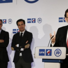 Mariano Rajoy, tras la firma del acuerdo de coalición con el presidente de UPN, Javier Esparza.