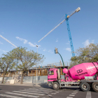 Hormigonera de la empresa Votorantim Cimentos teñida de rosa con motivo del Día Mundial Contra el Cáncer de Mama. ICAL