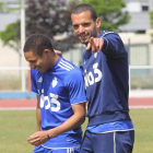 Wellington y Yuri, con cara de felicidad tras ganar en Murcia, durante el entrenamiento de ayer.