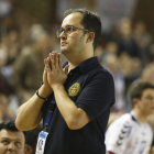 Dani Gordo, durante el encuentro entre el Ademar y el Oporto disputado en el Palacio.