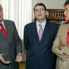 Fernando Nieto, Alfonso Fernández Mañueco y María Felisa Herrero, durante el encuentro de Salamanca