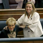 De la Vega y Chacón posaron juntas en el Congreso tras las noticias de sus desavenencias.
