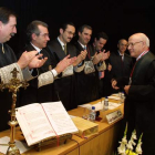 Juan Fernández Buelta recibió el reconocimiento de la abogacía en un acto celebrado en el Teatro Bergidum en enero de 2002.