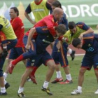 Los jugadores de la selección española durante la sesión celebrada en la Ciudad del Fútbol.