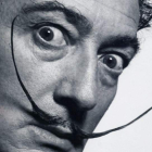 El bigote de Salvador Dalí en su clásica posición de las 10 y 10. TOM MIHALEK
