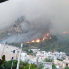 Llamas y humo en un incendio declarado en Sicilia, el 16 de junio.