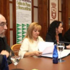 Pedro Trapiello e Isabel Carrasco, en la presentación de la muestra