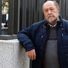 El poeta leonés Eugenio García Fernández, que presenta ‘Un eco de esos días’, ayer en el Centro Cultural Galileo de Madrid. BENITO ORDÓÑEZ
