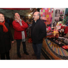 Folgueral, Merayo y Cubelos en la inauguración del mercado de la plaza del Ayuntamiento.