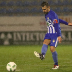 Jonathan Ruiz volvió a jugar los noventa minutos en Irún, en esta ocasión formando junto a Núñez en el mediocentro. L. DE LA MATA