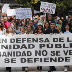 Imagen de la última manifestación en defensa de la sanidad celebrada en Ponferrada. ANA F. BARREDO