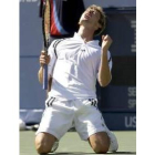 Ferrero celebra el triunfo que le daba el puesto número 1 de la ATP
