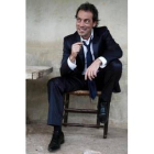 Manolo Quijano, con un look más serio, reaparecerá en abril