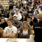 Los opositores a Policía Nacional se enfrentaron ayer a un examen de 100 preguntas.