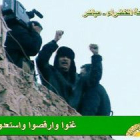 Gadafi se dirige a sus seguidores en una imagen captada de una emisión de la televisión pública.