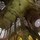 Son muchas las denuncias que critican la falta de fondos para las vidrieras de la Catedral