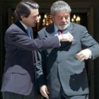 El presidente español y el brasileño bromean a su llegada al palacio de La Moncloa en Madrid