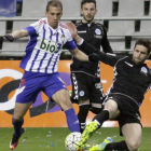 David Caiado fue el sustituto de Aguza en el ataque de la Deportiva, pero el portugués, como el resto del equipo, estuvo desaparecido en el Tartiere. PEDRO PASCUAL